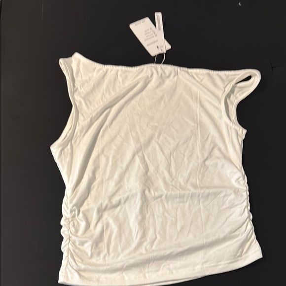 Cream Asymmetrical Ruched Tank Top - Picture 4 of 4